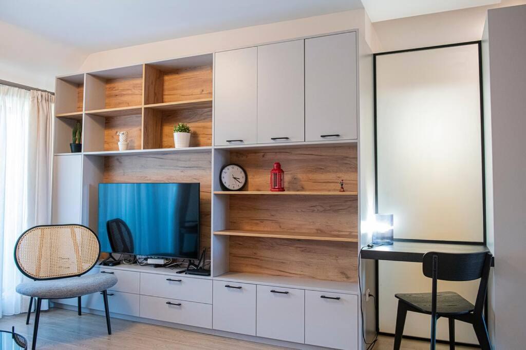Tokiyo: A Lovely City Center 2 Bedrooms Apartment With Private Parking Sofia Exterior photo